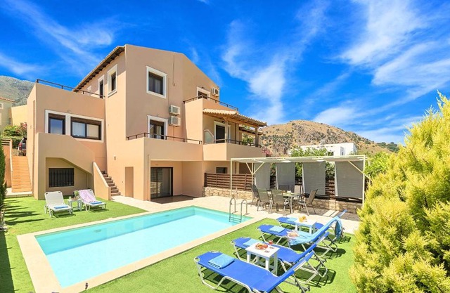 Casa Melia Heated Pool