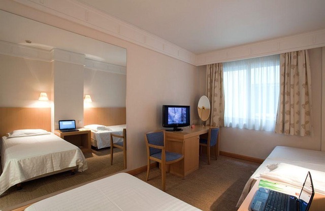 Central Hotel