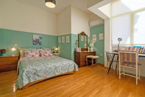 Comfy Sunny flat wh balconycenter up to 8ppl