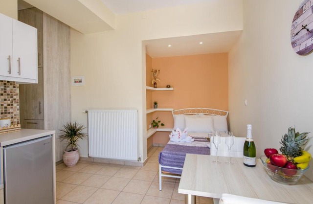 Georgia Apartment III
