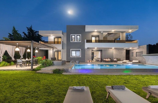Holiday house Ialysos for 1 - 6 persons with 3 bedrooms - Twin house