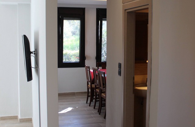 Housing Pefkos 
