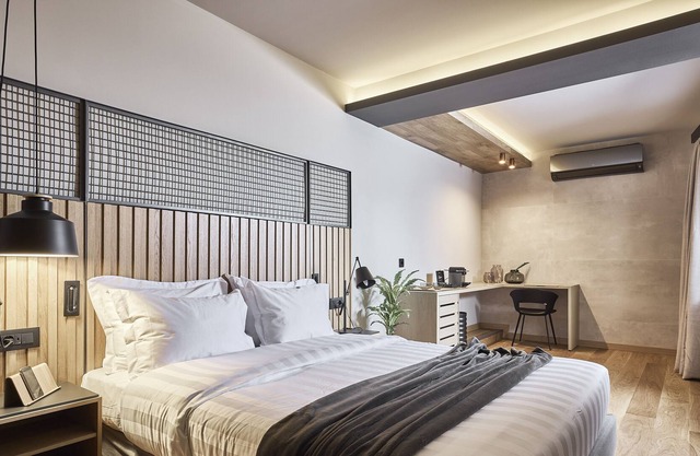 Lounge2 - Deluxe Double Room in Glyfada
