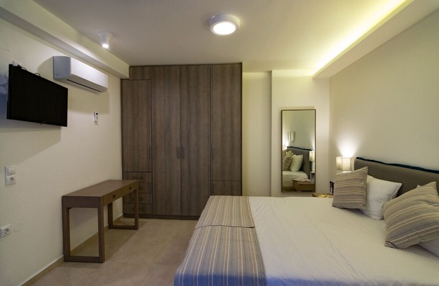 Modern Beachfront villa, No car needed 6