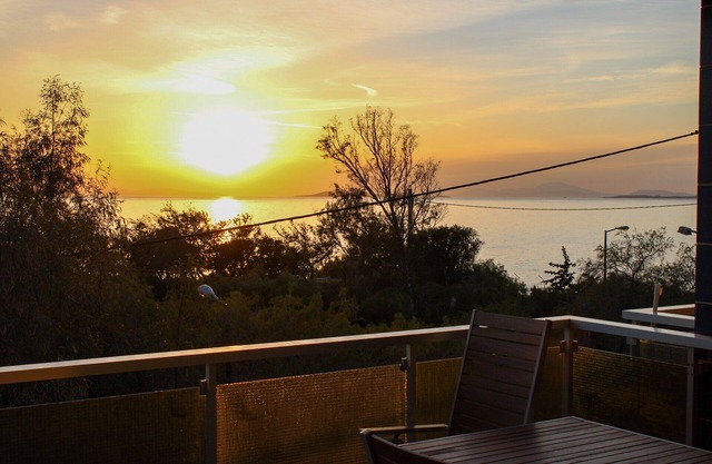 Sunset seaview apartment on the coast of Saronida