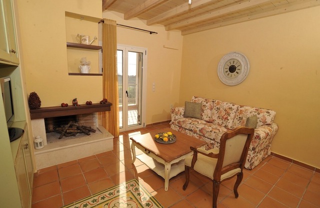 Villa with pool and wonderful sea view!!!