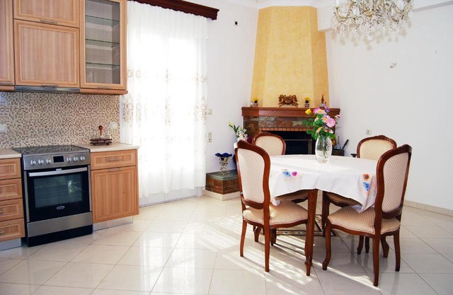 vivlos apartments 2