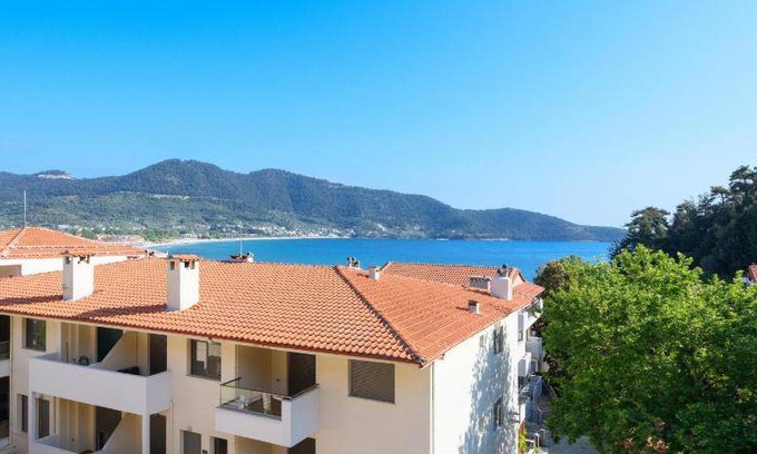 Chrisi Akti Apartment | 100 m² Apartment ∙ 3 bedrooms ∙ 8 guests
