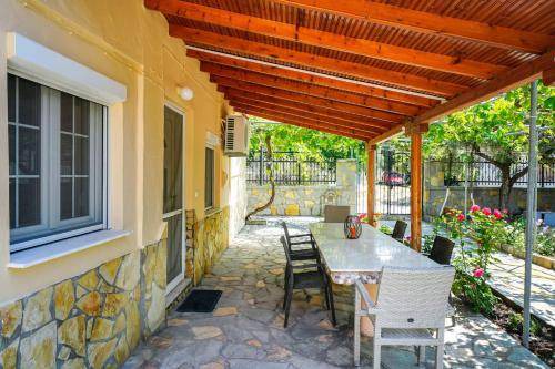 Skala Kallirachis House | 100 m² House ∙ 2 bedrooms ∙ 6 guests