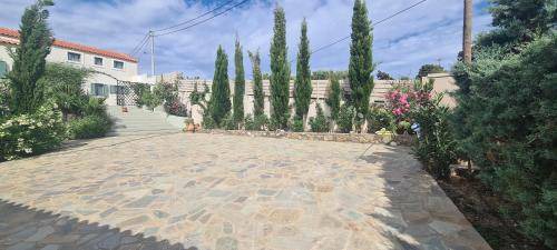 Karavas House | 100 m² House ∙ 2 bedrooms ∙ 5 guests
