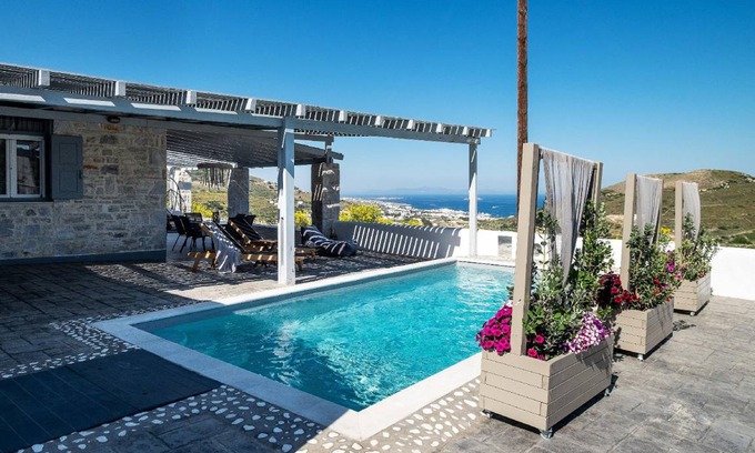 Paros House | 100 m² House ∙ 2 bedrooms ∙ 4 guests