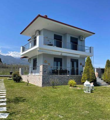 Leptokaria Villa | 100 m² Villa ∙ 3 bedrooms ∙ 6 guests