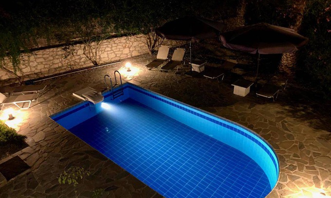 Loutra Villa | 100 m² Villa ∙ 3 bedrooms ∙ 6 guests