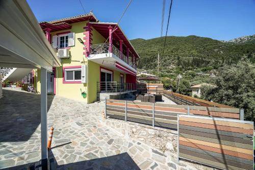 Sivros House | 105 m² House ∙ 3 bedrooms ∙ 8 guests