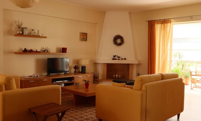 Alimos Apartment | 110 m² Apartment ∙ 1 bedroom ∙ 2 guests