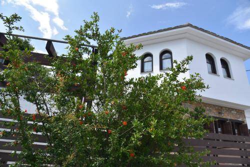 Milies House | 110 m² House ∙ 2 bedrooms ∙ 6 guests