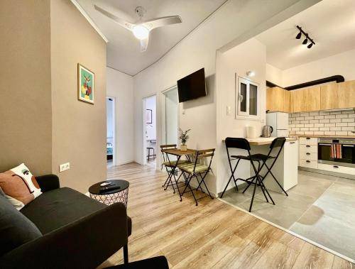 Petralona Apartment | 112 m² Apartment ∙ 2 bedrooms ∙ 8 guests