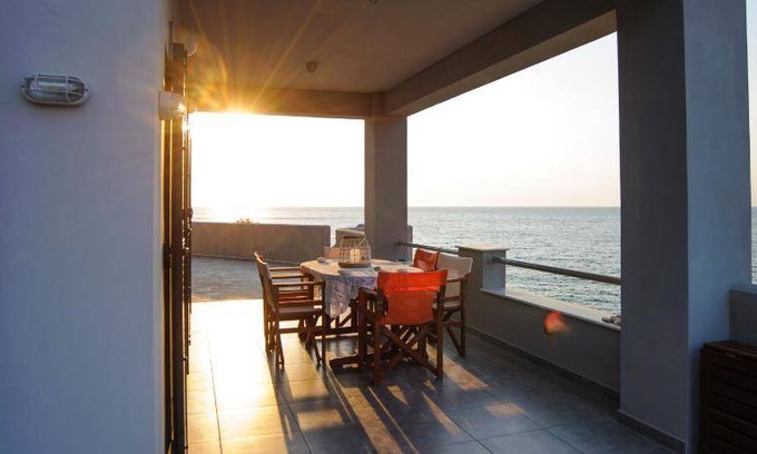 Samos House | 112 m² House ∙ 3 bedrooms ∙ 7 guests