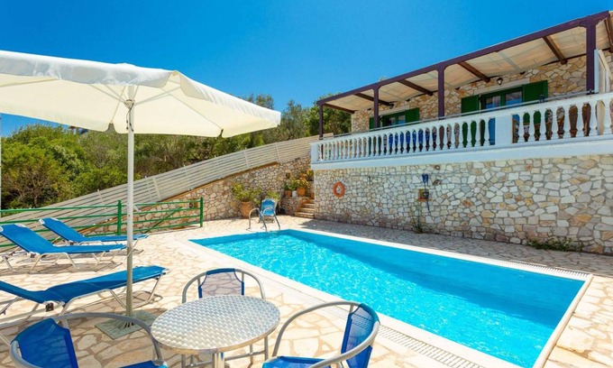 Paxos Villa | 115 m² Villa ∙ 3 bedrooms ∙ 7 guests