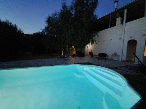 Lavreotiki Villa | 115 m² Villa ∙ 3 bedrooms ∙ 6 guests