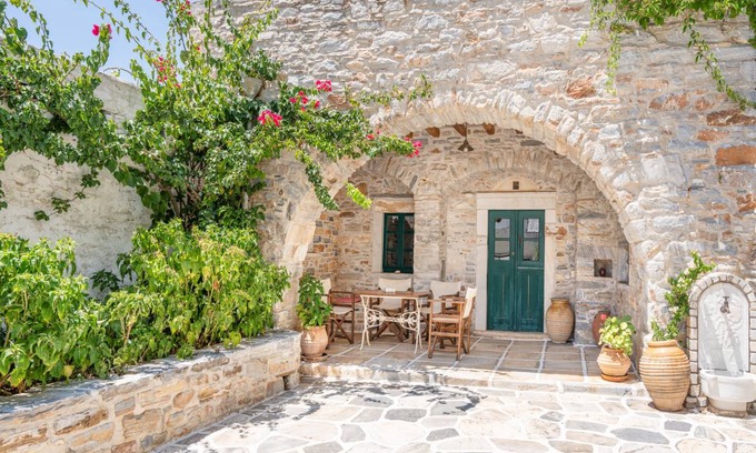 Filoti House | 120 m² House ∙ 1 bedroom ∙ 5 guests