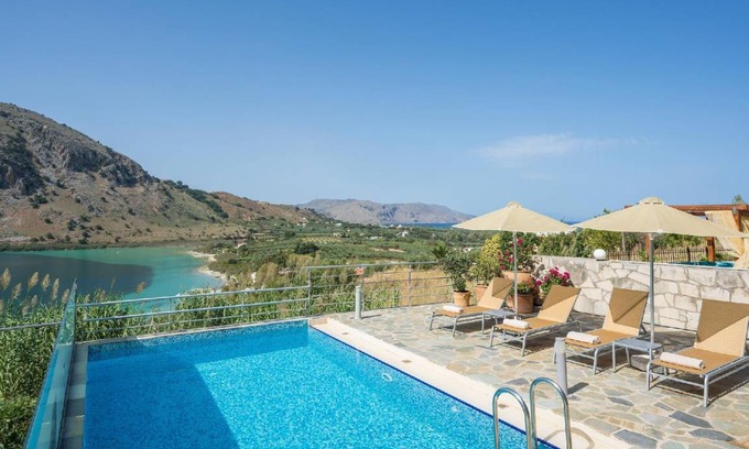 Kavallos House | 120 m² House ∙ 2 bedrooms ∙ 6 guests