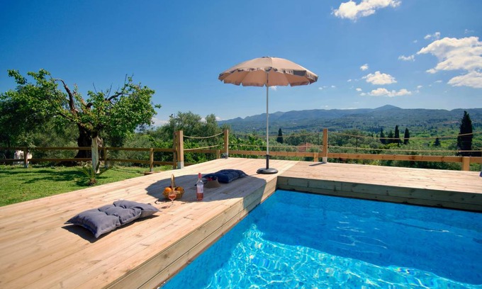 Termenades House | 120 m² House ∙ 3 bedrooms ∙ 7 guests