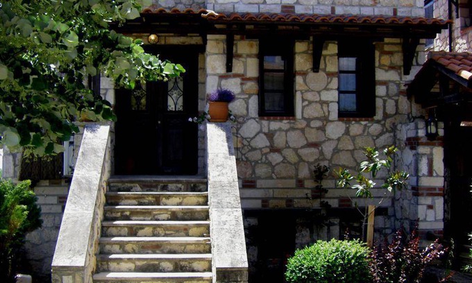 Ormilia House | 130 m² House ∙ 3 bedrooms ∙ 10 guests