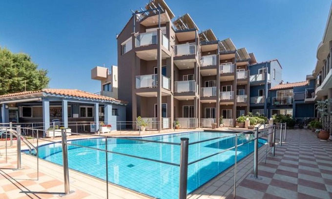 Kato Stalos Resort | 15 m² Private room ∙ 1 bedroom ∙ 2 guests