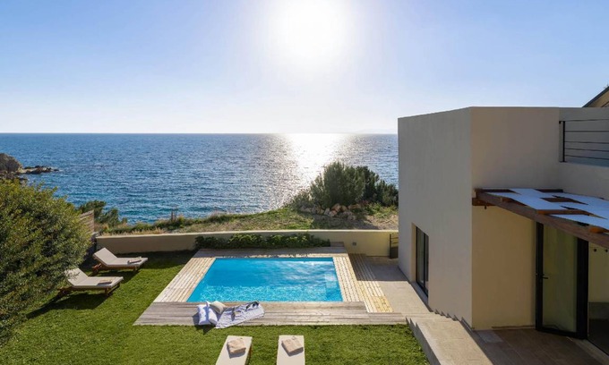 Pefkos House | 150 m² House ∙ 3 bedrooms ∙ 7 guests