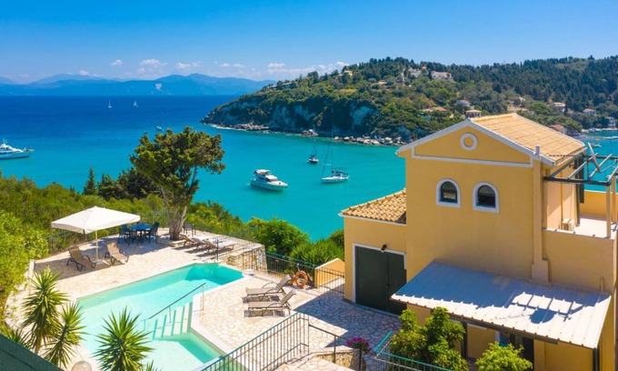 Lakka Villa | 160 m² Villa ∙ 3 bedrooms ∙ 7 guests