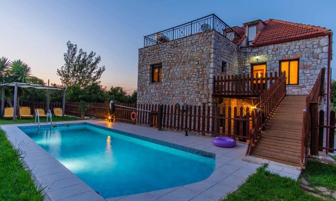 Agia Villa | 160 m² Villa ∙ 4 bedrooms ∙ 8 guests