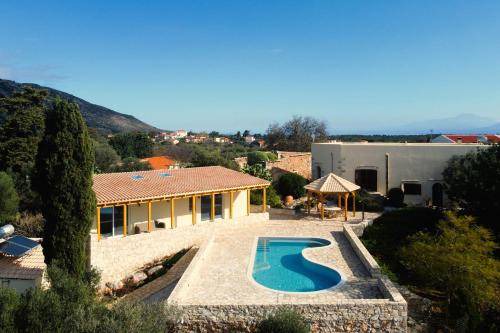Drapanos Villa | 161 m² Villa ∙ 4 bedrooms ∙ 10 guests