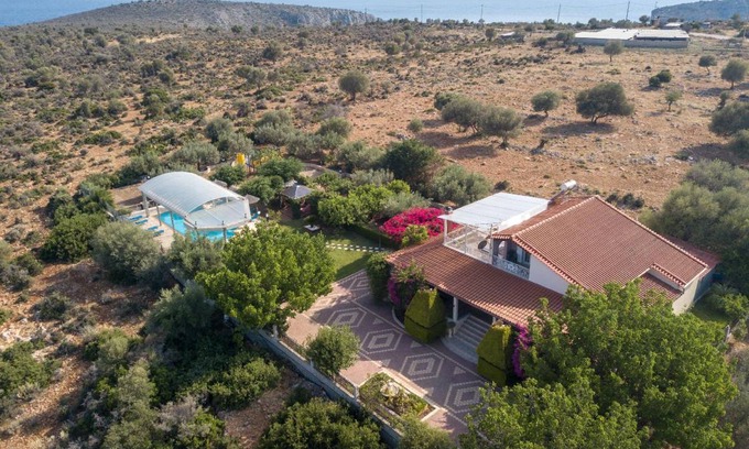 Nafplio House | 175 m² House ∙ 4 bedrooms ∙ 9 guests