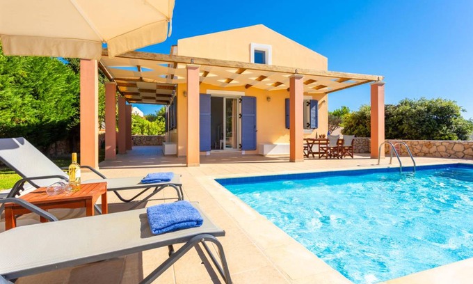 Kounopetra Villa | 175 m² Villa ∙ 3 bedrooms ∙ 7 guests