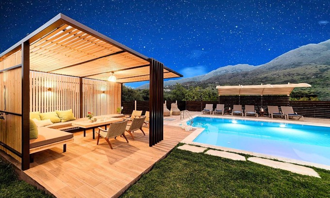 Kavallos House | 180 m² House ∙ 5 bedrooms ∙ 13 guests