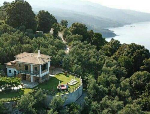Pagoneri Villa | 180 m² Villa ∙ 3 bedrooms ∙ 7 guests