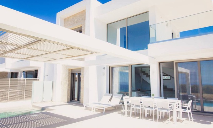 Adele Villa | 180 m² Villa ∙ 4 bedrooms ∙ 8 guests