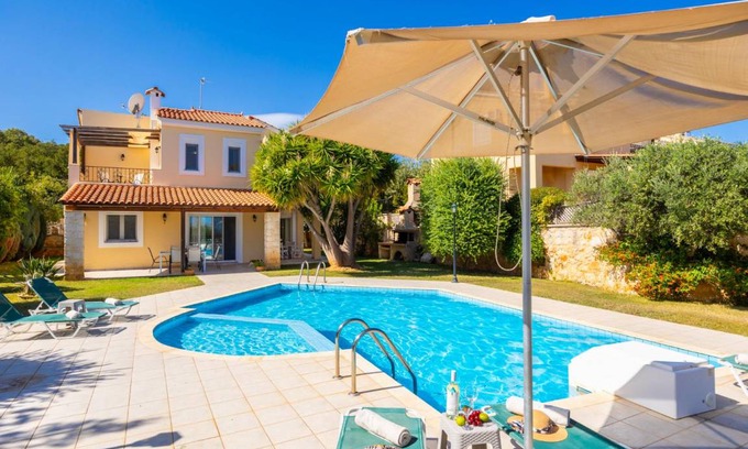Gerani Villa | 195 m² Villa ∙ 3 bedrooms ∙ 6 guests