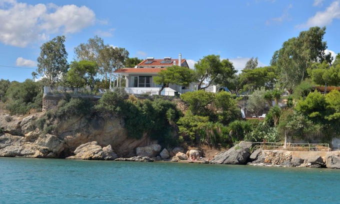 Porto Rafti House | 200 m² House ∙ 4 bedrooms ∙ 10 guests