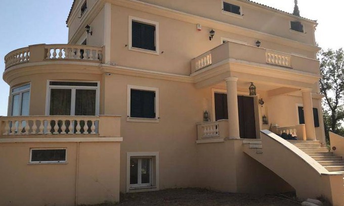 Ano Korakiana Villa | 200 m² Villa ∙ 6 bedrooms ∙ 14 guests