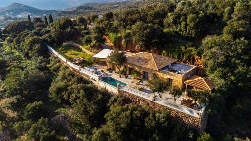 Peponidhes Villa | 200 m² Villa ∙ 4 bedrooms ∙ 8 guests