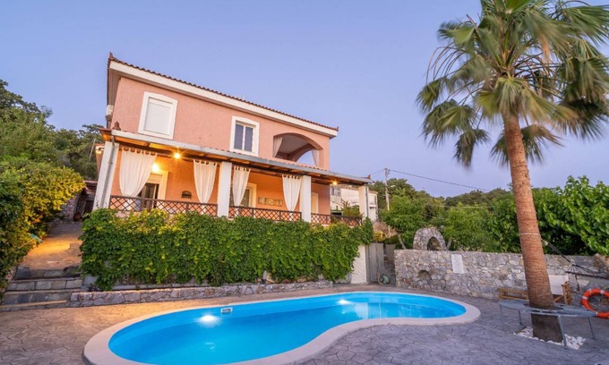 Armenoi House | 205 m² House ∙ 4 bedrooms ∙ 10 guests