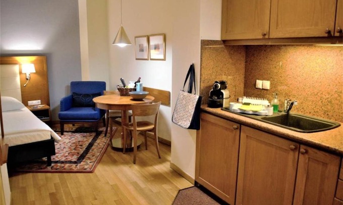 Plaka Apartment | 21 m² Apartment ∙ 2 guests