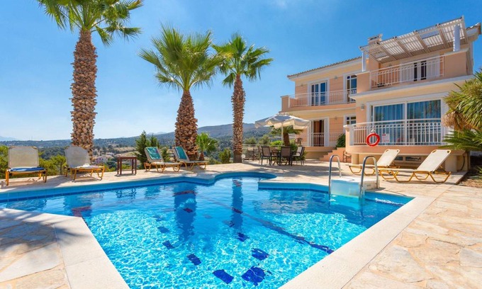 Agia Triada Villa | 215 m² Villa ∙ 4 bedrooms ∙ 8 guests