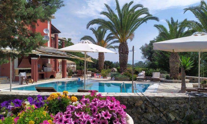 Limni House | 220 m² House ∙ 4 bedrooms ∙ 8 guests