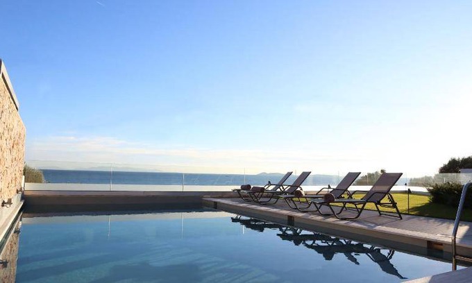 Katakali Villa | 220 m² Villa ∙ 4 bedrooms ∙ 8 guests