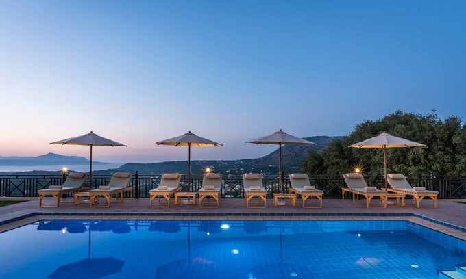 Gavalochori Villa | 240 m² Villa ∙ 5 bedrooms ∙ 11 guests