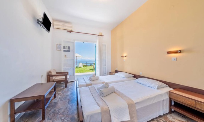 Benitses Resort | 25 m² Private room ∙ 1 bedroom ∙ 3 guests