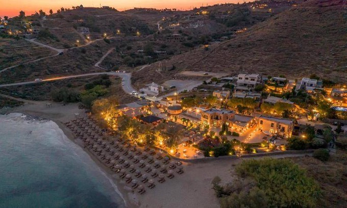 Koundouros Resort | 250 m² Resort ∙ 3 bedrooms ∙ 127 guests